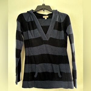 A Pea in the Pod maternity sweater/hoodie size small Navy striped